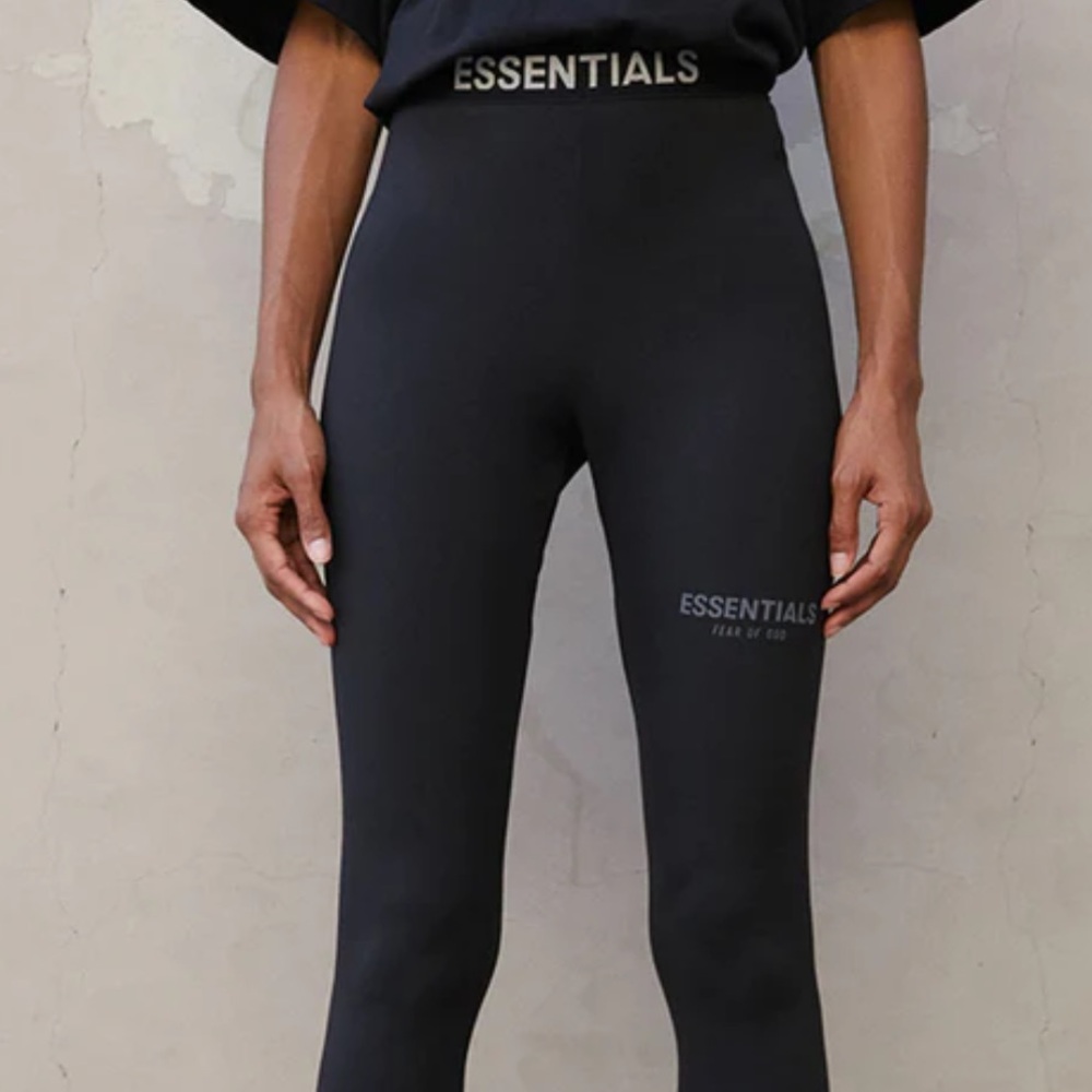 Essentials Leggings